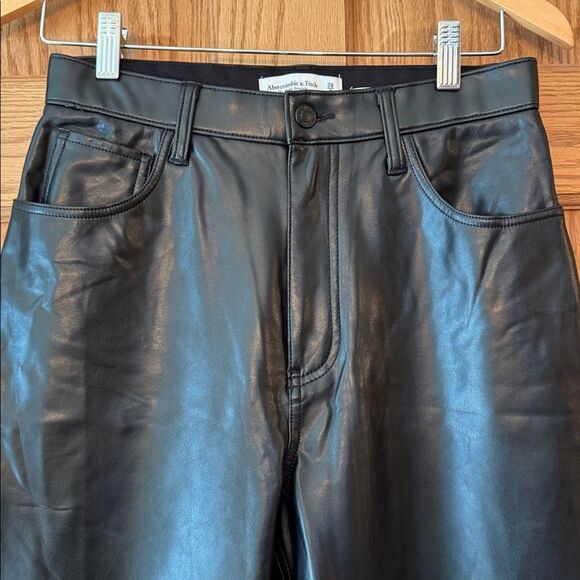 ABERCROMBIE & FITCH Curve Love Black Vegan Leather Ankle Straight Pant - Picture 8 of 10